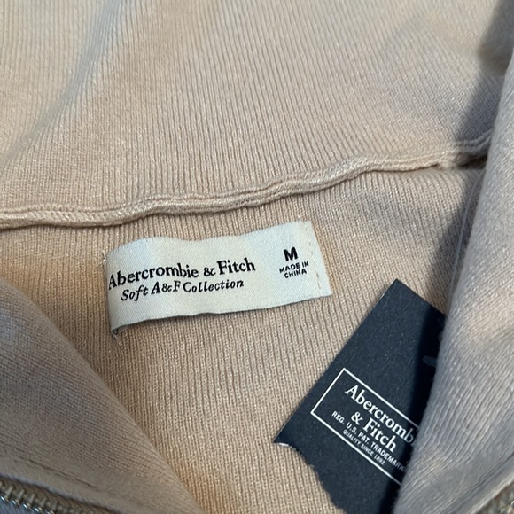 Abercrombie & Fitch quarter zip sweater - Picture 5 of 5